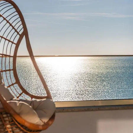 Apartment The Ultimate Jacuzzi Penthouse By Ps *