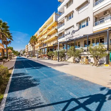 Apartment The Ultimate Jacuzzi Penthouse By Ps Durrës