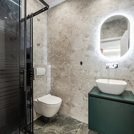 Apartment The Ultimate Jacuzzi Penthouse By Ps