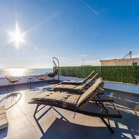 Apartment The Ultimate Jacuzzi Penthouse By Ps *