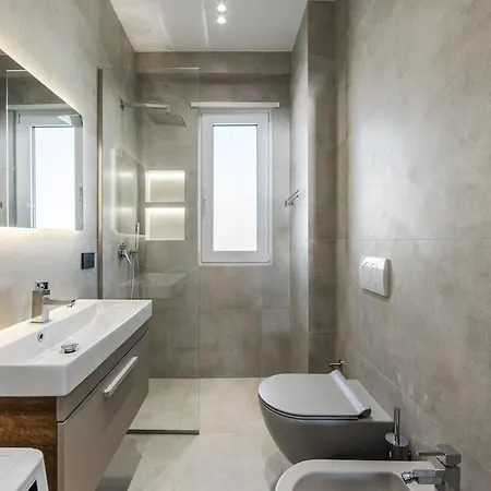 Apartment The Ultimate Jacuzzi Penthouse By Ps