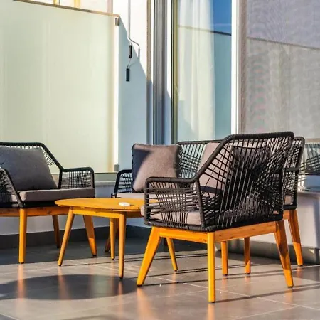 The Ultimate Jacuzzi Penthouse By Ps Апартаменты Дуррес