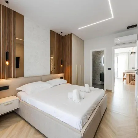 The Ultimate Jacuzzi Penthouse By Ps *