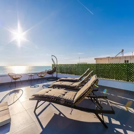 The Ultimate Jacuzzi Penthouse By Ps Apartament Durrës
