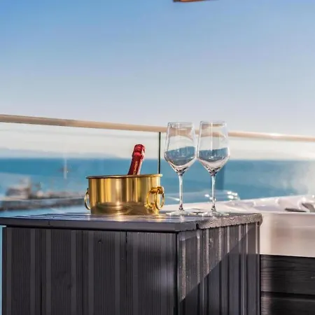 Apartament The Ultimate Jacuzzi Penthouse By Ps Durrës