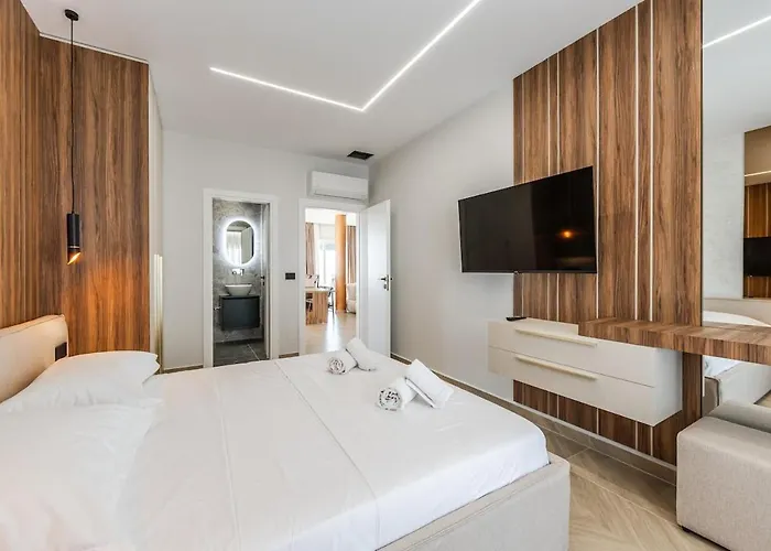 The Ultimate Jacuzzi Penthouse By Ps * Durrës