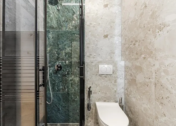 The Ultimate Jacuzzi Penthouse By Ps 公寓 Durrës