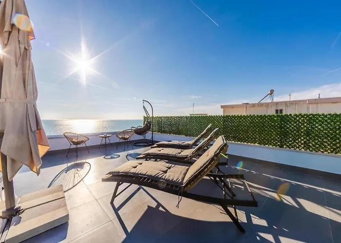 The Ultimate Jacuzzi Penthouse By Ps 公寓 Durrës