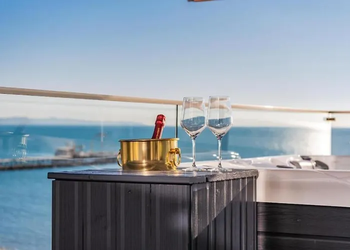 公寓 The Ultimate Jacuzzi Penthouse By Ps Durrës