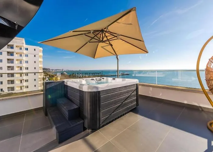The Ultimate Jacuzzi Penthouse By Ps * Durrës