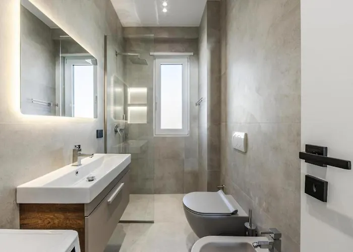 The Ultimate Jacuzzi Penthouse By Ps * Durrës